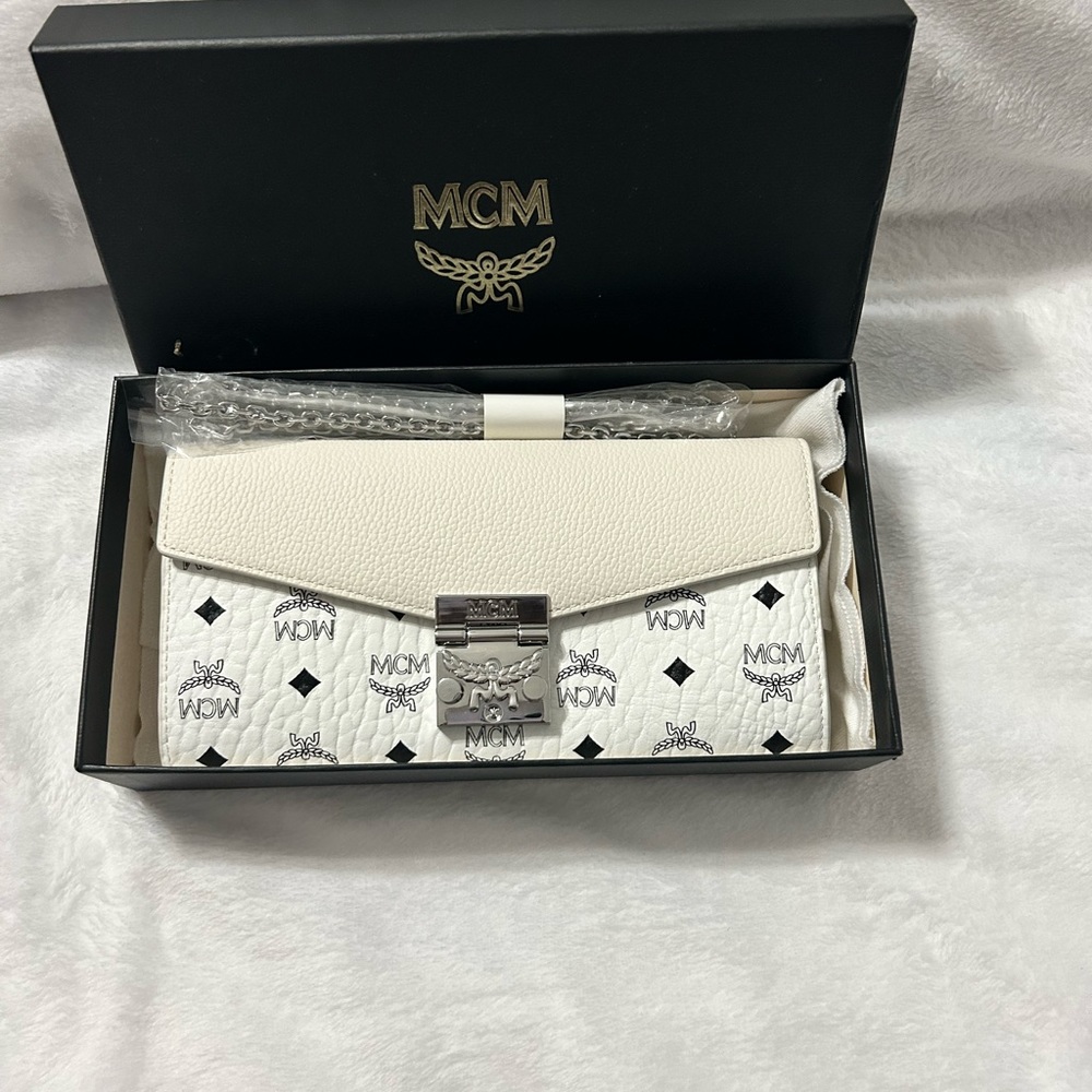 MCM Tracy Crossbody wallet. New